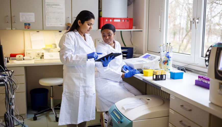 Pharm Techs Two health system techs working together in a lab
